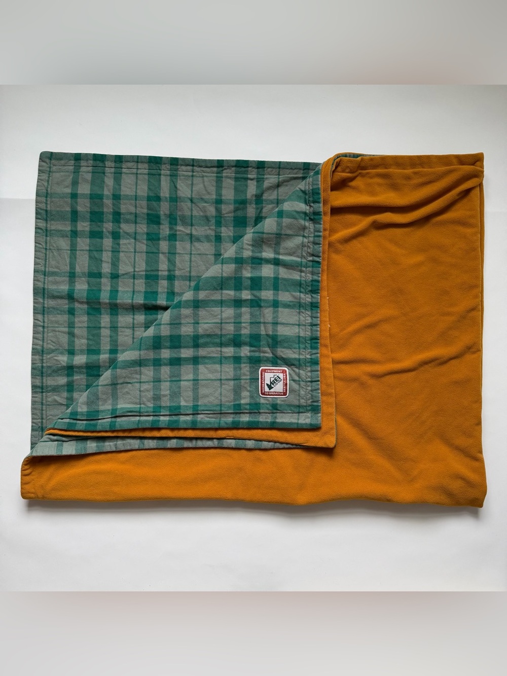 REI Cotton Flannel and Fleece Reversible Blanket Picnic Camping Plaid Tartan